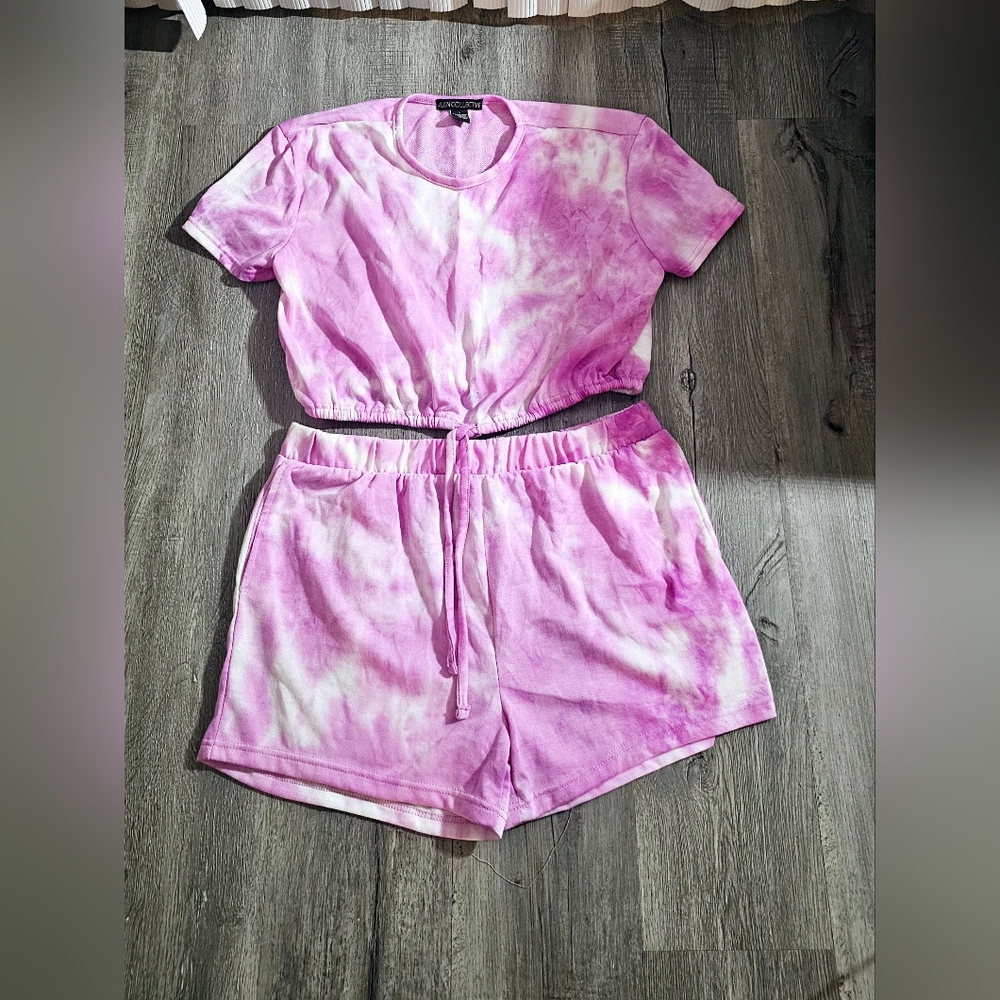 NWOT Purple tie-dye 2 piece athleisure jogger short sleeve set women size L